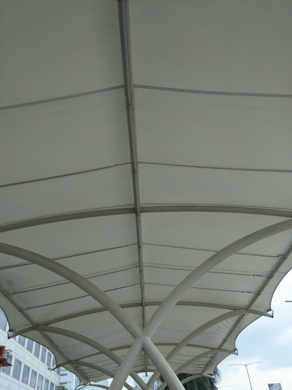 Desain Atap Membran Minimalis Modern